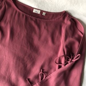 Aritzia Wilfred blouse!